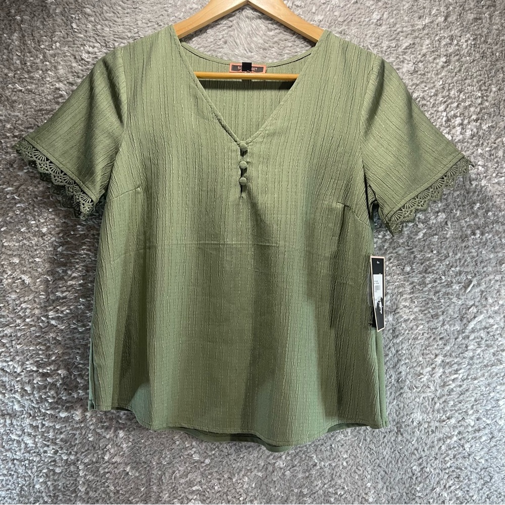 50TH Street Women‎ Green Blouse Crocket Sleeve Detail PM Peasant NWT